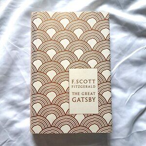 The Great Gatsby by F Scott Fitzgerald Foil Cover Penguin Classics (2011)